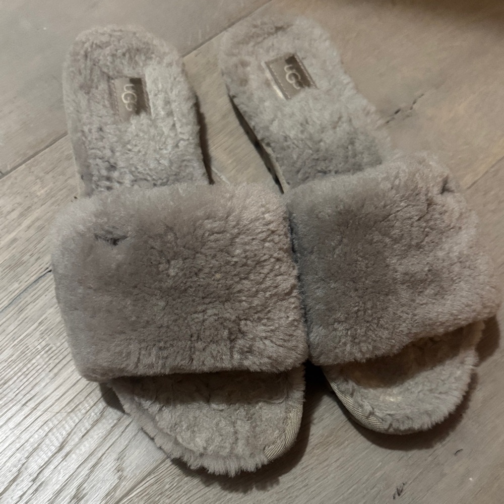 UGG Women's Cozy Tan Slippers